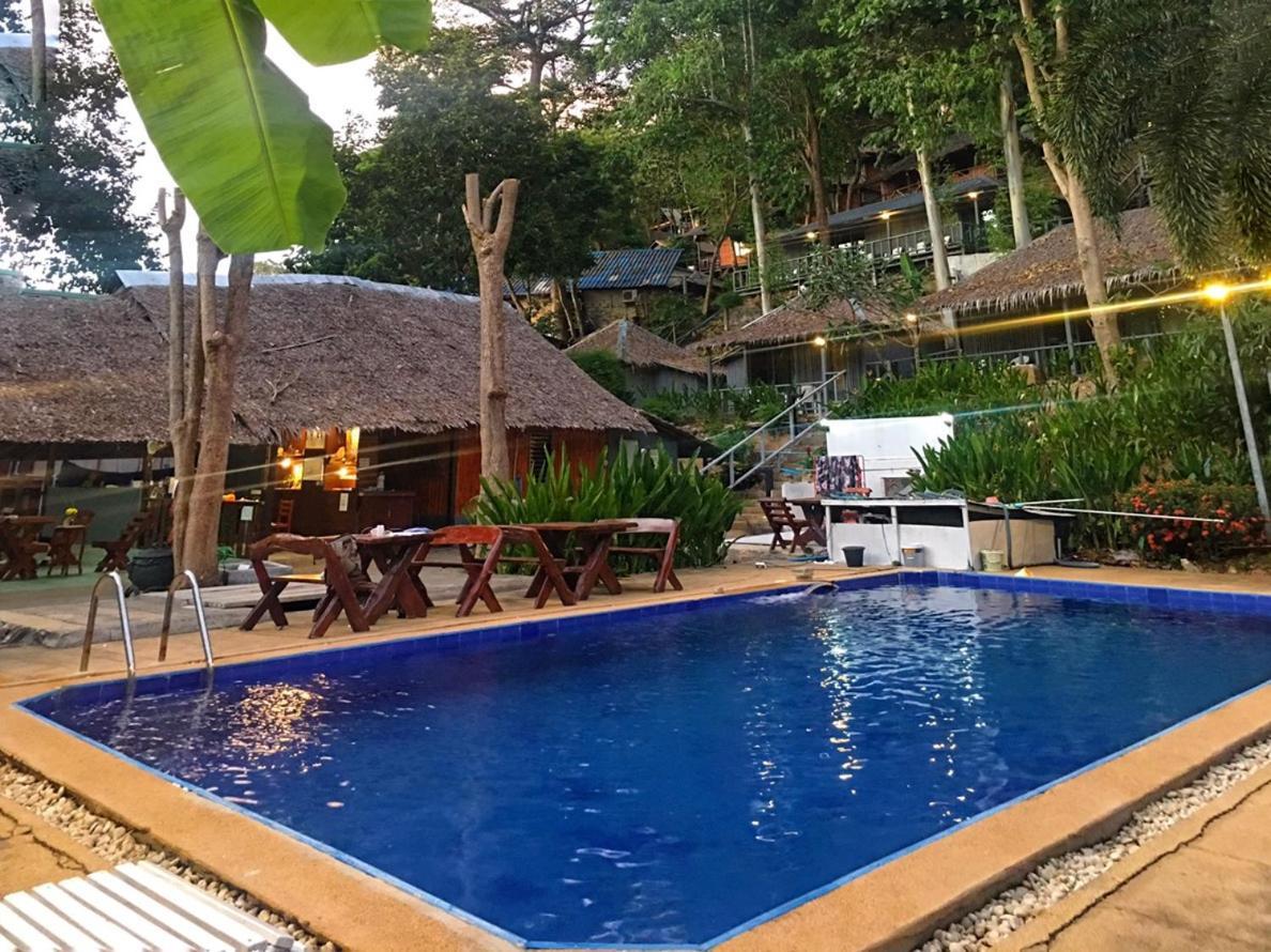 Phi Phi Sea And Hill Resort Exterior foto